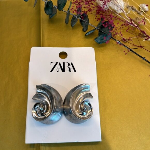 Zara semi Circular earrings. NWT ✨😍🔥🔥 - Picture 4 of 6